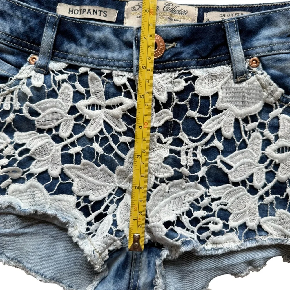 Parisian Collection Blue Denim Shorts with White Lace Overlay Size 7 Boho Y2K